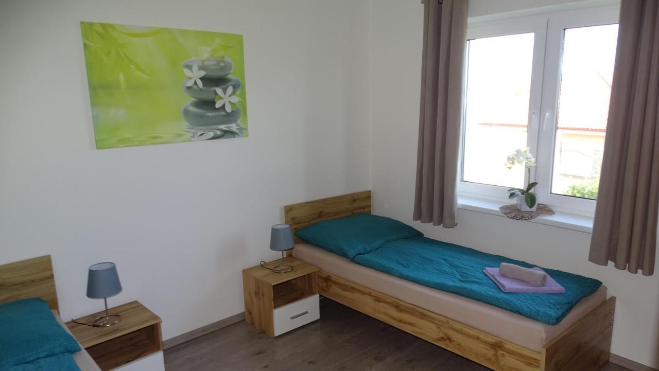 Jenny Home Ürmény Kültér fotó
